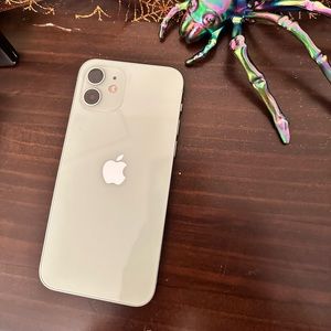 iPhone 12 green 64 GB Unlocked brand new